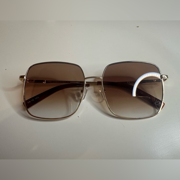 Le Specs Women’s The Cherished Sunglasses - Picture 1 of 7